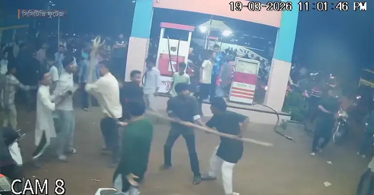 ঠাকুরগাঁওয়ে পেট্রোল পাম্পে দুর্বৃত্তদের ভাঙচুর